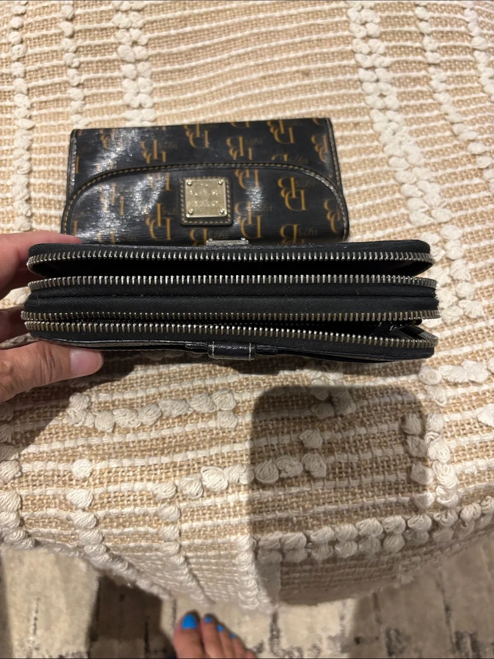 Dooney & Bourke Black Pebbled Leather Zip Card Holder